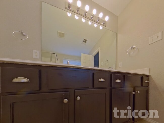 Building Photo - 13129 Padre Ave