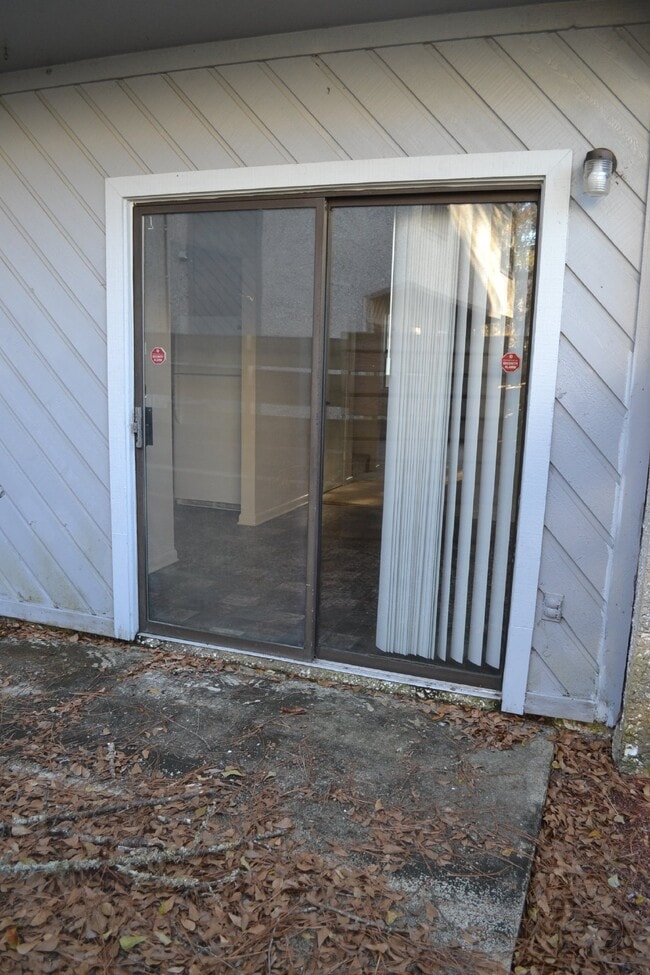 Building Photo - Home For Rent