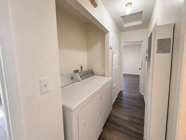 hallway- washer/ dryer - 4825 Pickford St