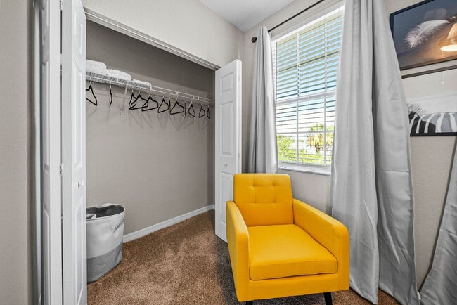 Building Photo - 10142 Montague St