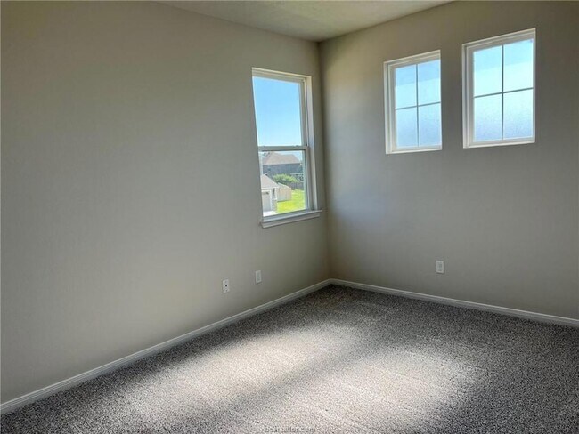 Building Photo - 15311 Still Water Mdw Lp