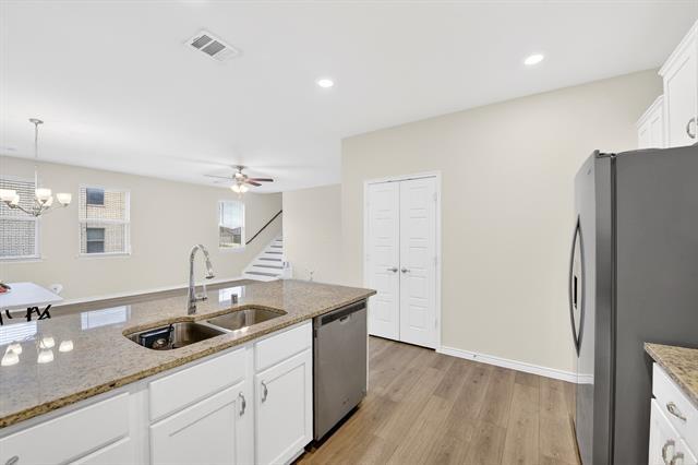 Building Photo - 2261 Obsidian Dr