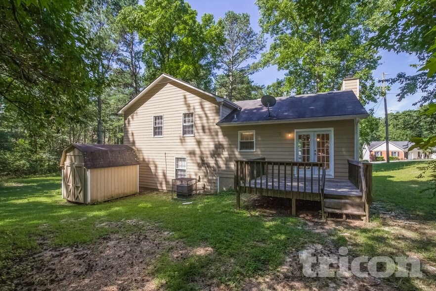 Building Photo - 1202 Holly Hills Dr SW