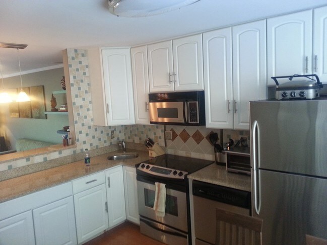 Building Photo - 1802 9th St S