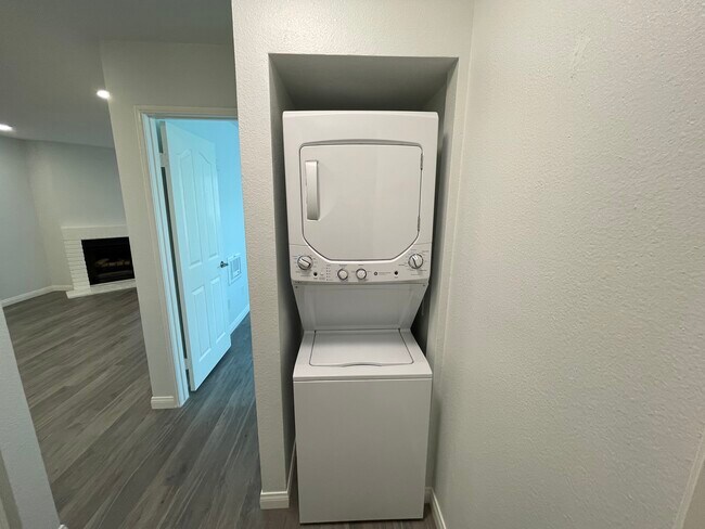 Building Photo - 1810 S El Camino Real