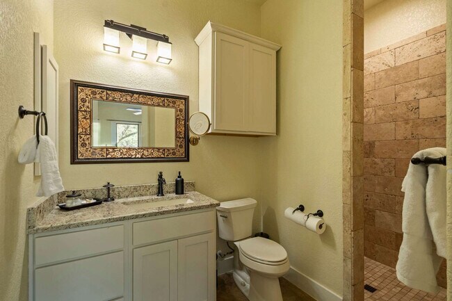 Building Photo - 1194 Vaquero Wy