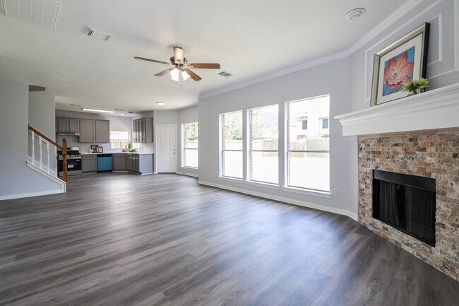 Building Photo - 13619 San Martin Ln