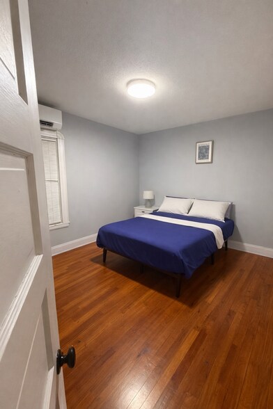 Building Photo - 209 Princeton St