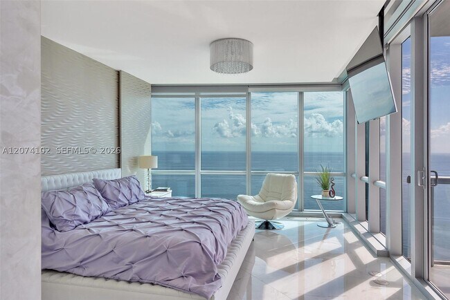 Building Photo - 17121 Collins Ave