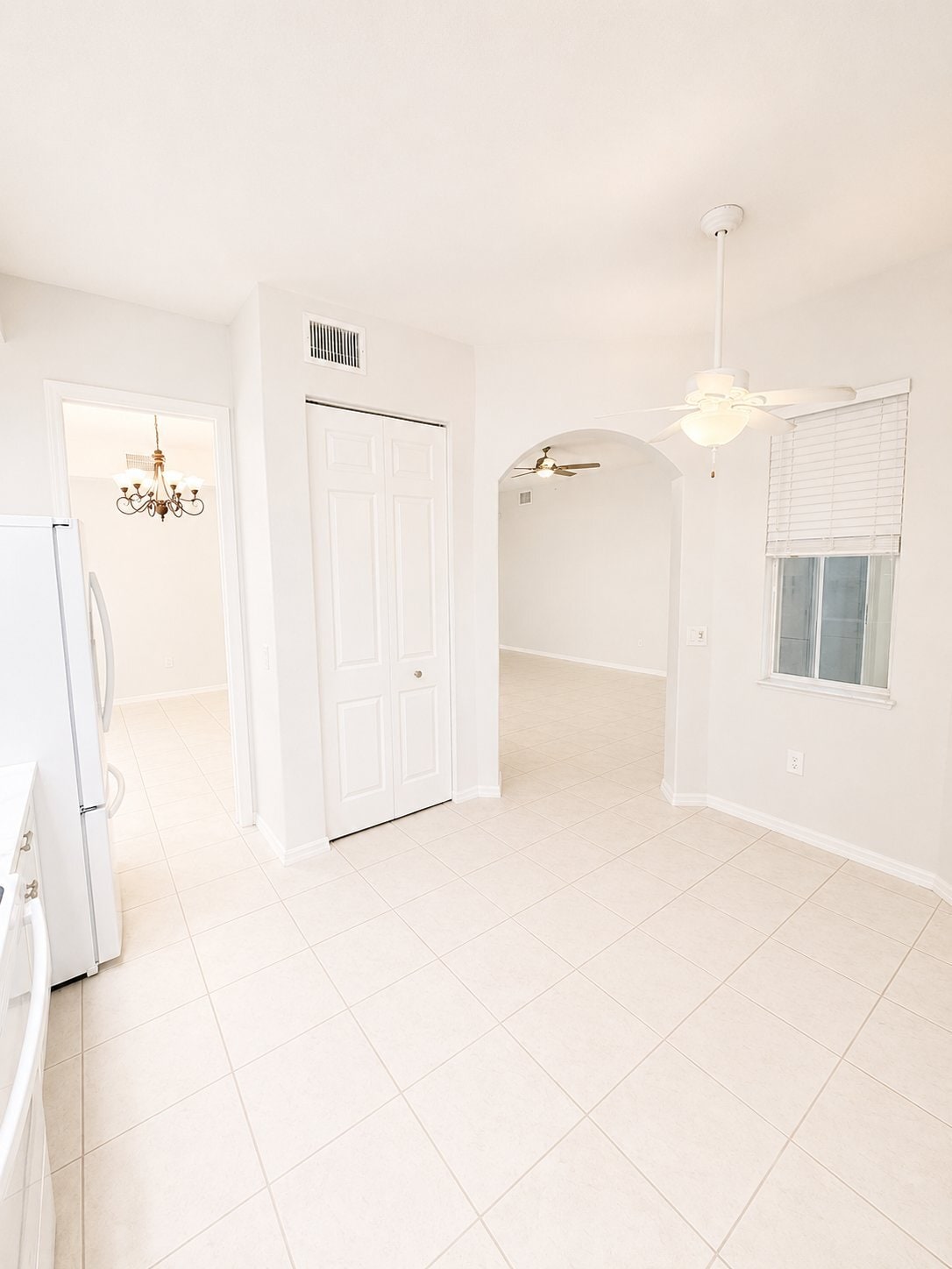 Building Photo - 1445 Mariposa Cir