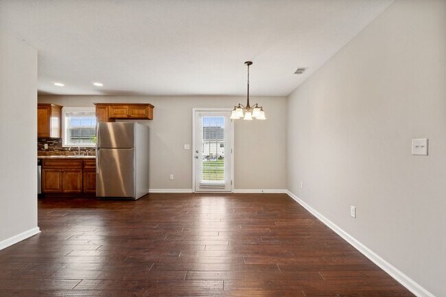 Building Photo - COMING SOON.....Adorable 3 Bedroom Home in Tullahoma!