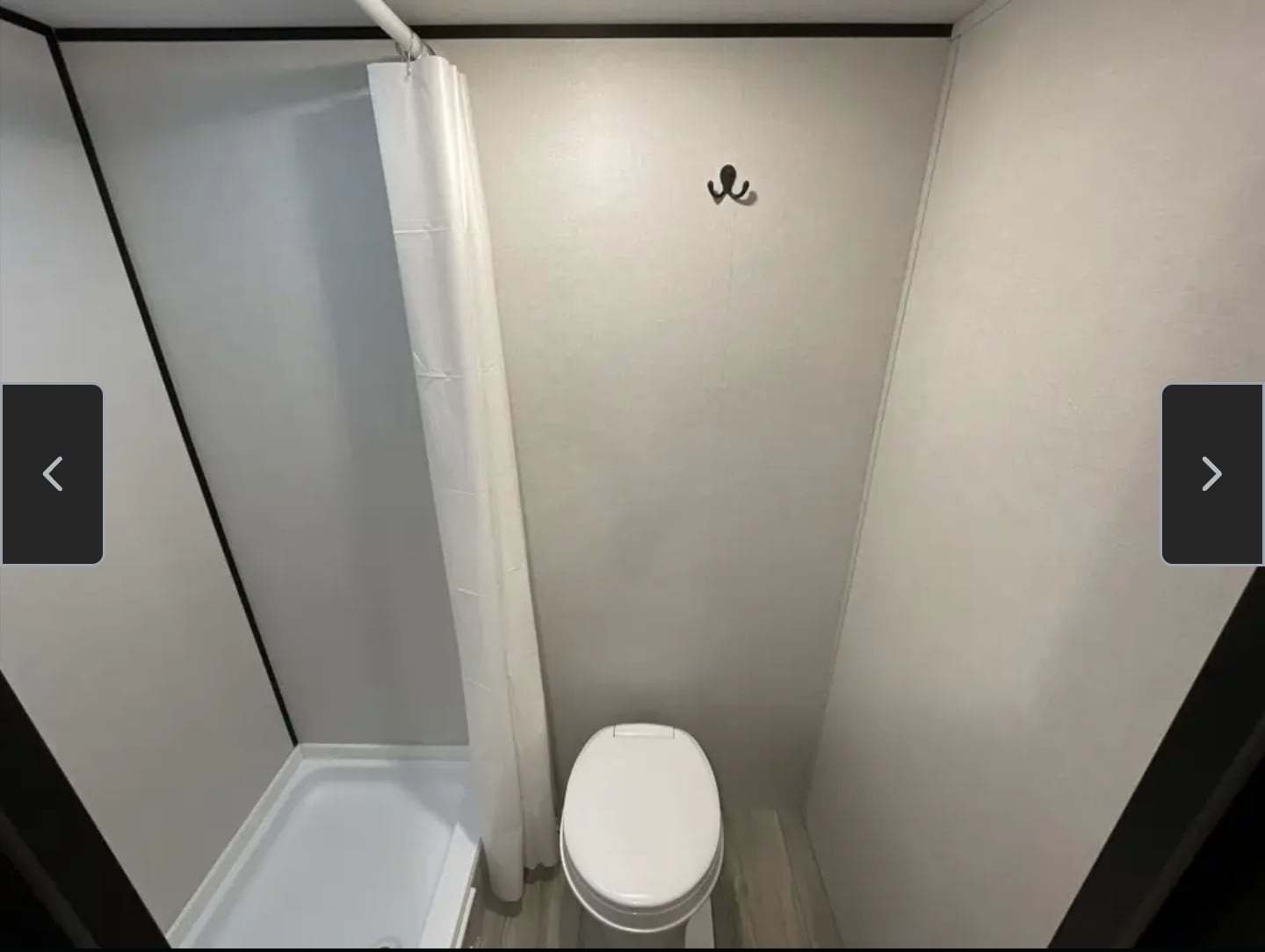 Building Photo - 532 Camino de Amor