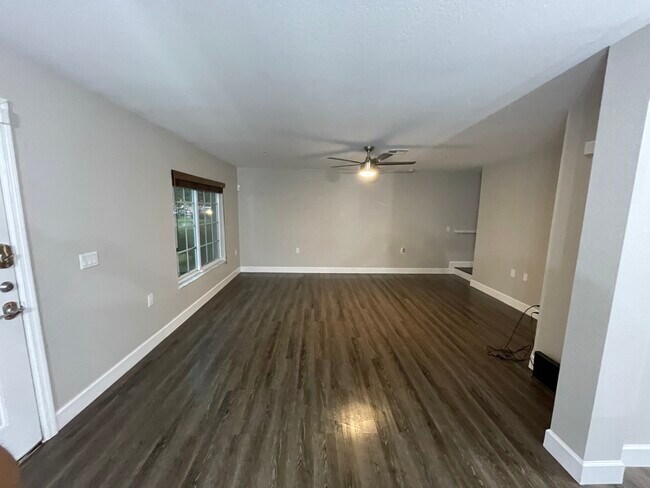 Building Photo - 9419 Ivy Brook Run