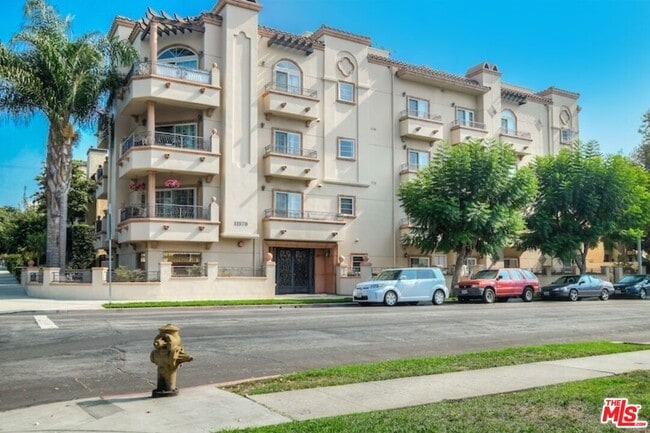 Building Photo - 11578 Iowa Ave