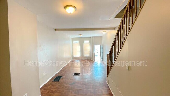 Building Photo - 317 S Mount St