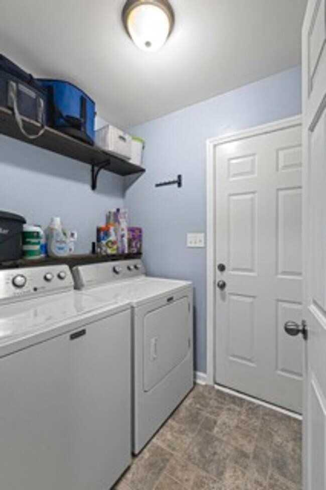 Building Photo - Lifestyle Focused