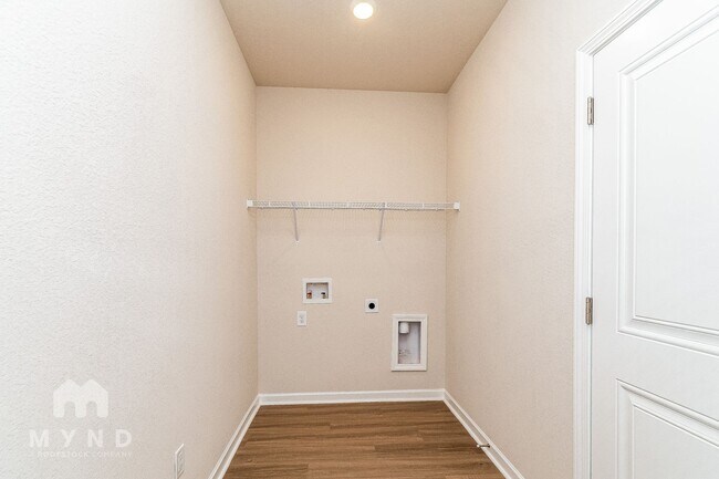 Building Photo - 295 Ivy Bank Dr