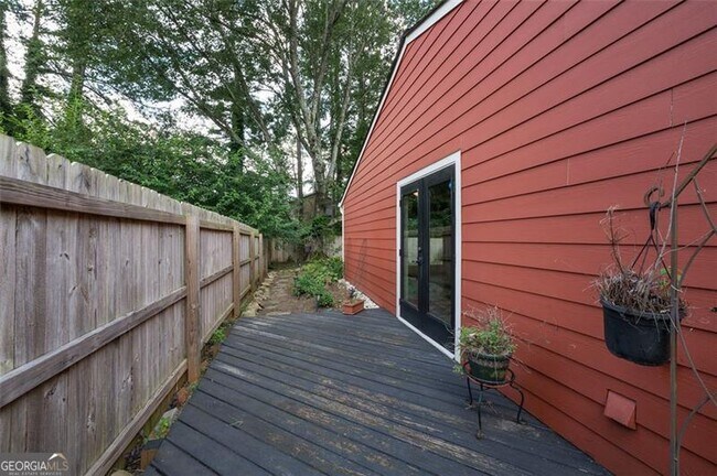 Building Photo - 1135 Worthington Hills Dr