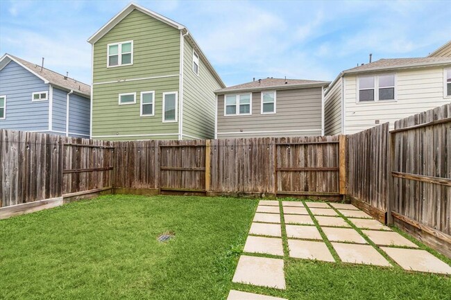 Building Photo - 5426 Camaguey St