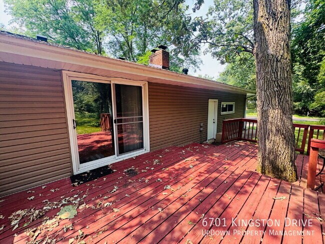 Building Photo - 6701 Kingston Dr