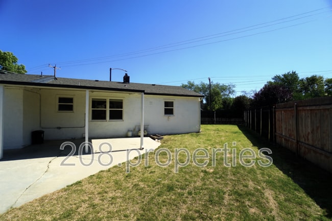 Building Photo - 4201 W Kootenai St