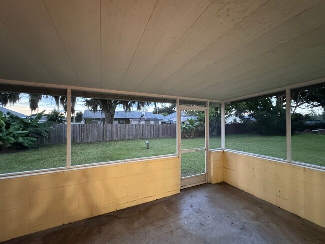 Building Photo - 3111 Eleuthera Ln