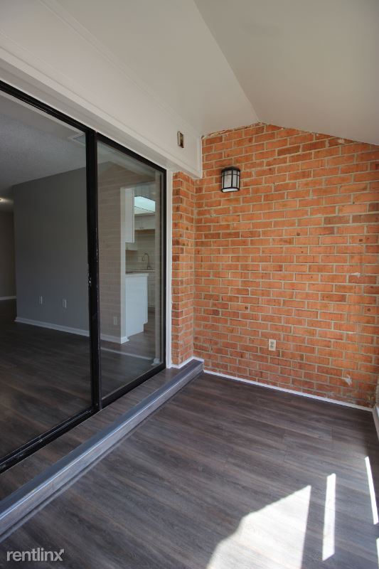 Building Photo - 10208 Bushman Dr