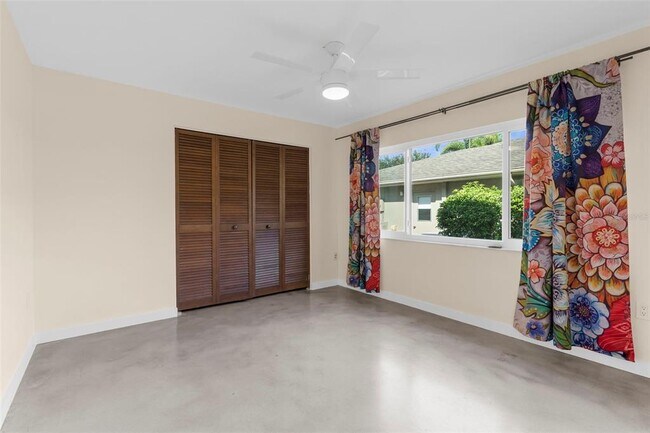 Building Photo - 4250 Marlowe Dr
