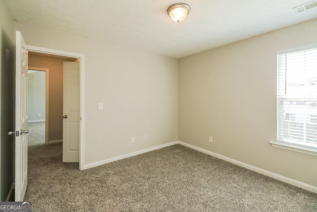 Building Photo - 4353 Grant Forest Cir