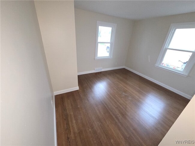 Building Photo - 300 Kerr St