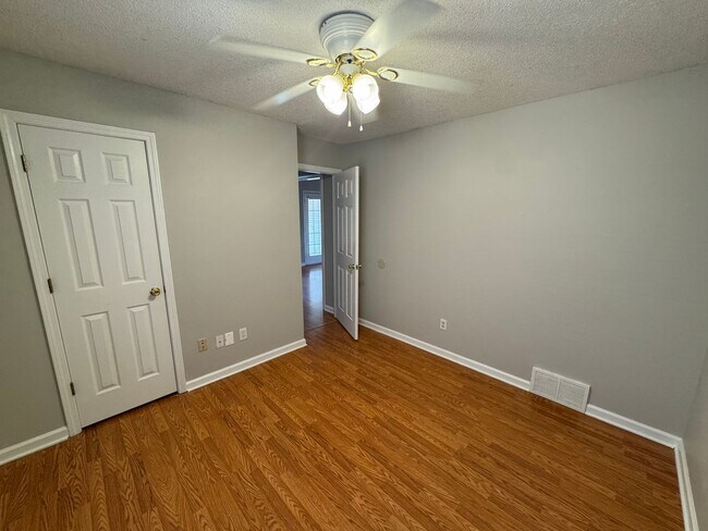 Building Photo - 7081 S Beringer Dr