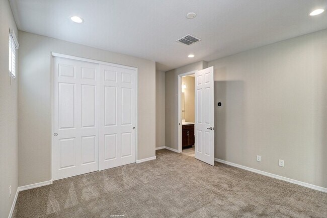 Building Photo - PRIDE TO LIVE, NEWER BUILT COMMUNITY IN CORE CHANDLER. MUST SEE COMMUNITY AMENITIES