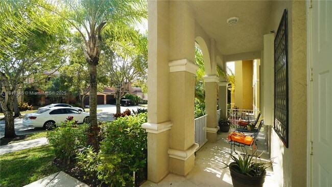 Building Photo - 1546 Sandpiper Cir