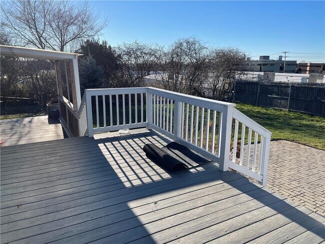 Building Photo - 9 Wilson Rd