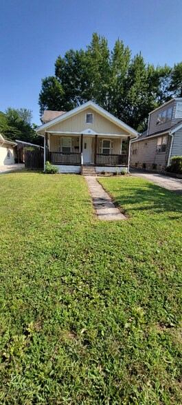 Primary Photo - 18 W 80th St