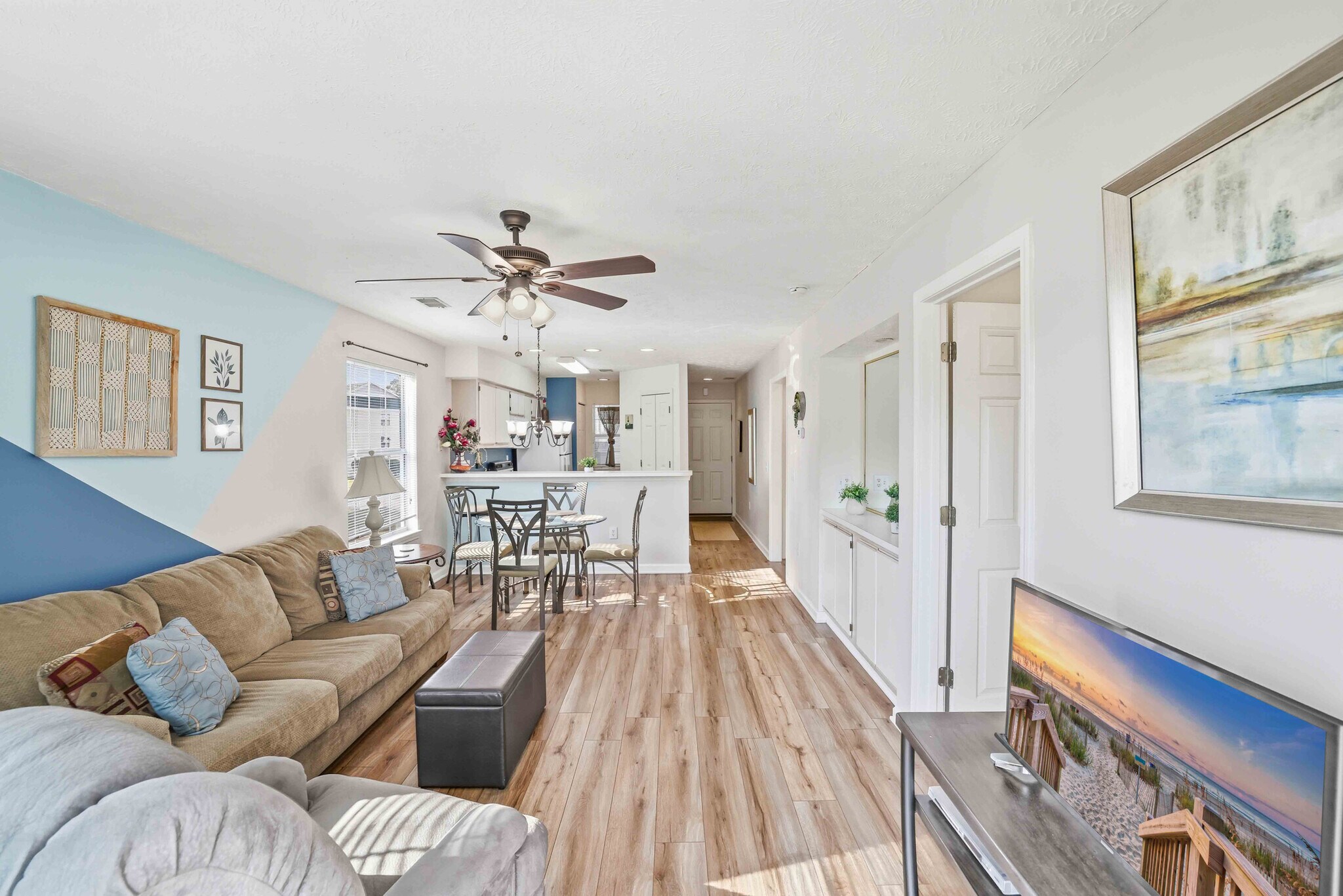 Building Photo - 510 White River Dr