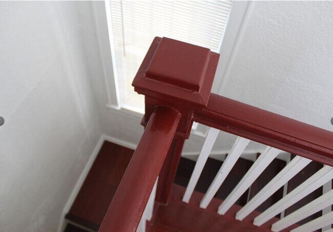 Building Photo - 5106 Jackson St