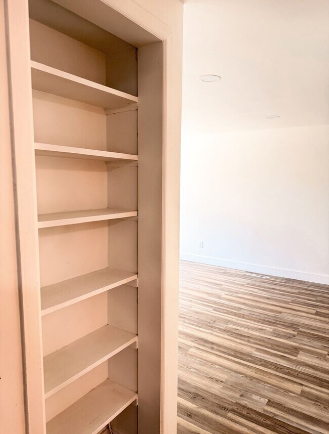 Building Photo - 224 S 900 E