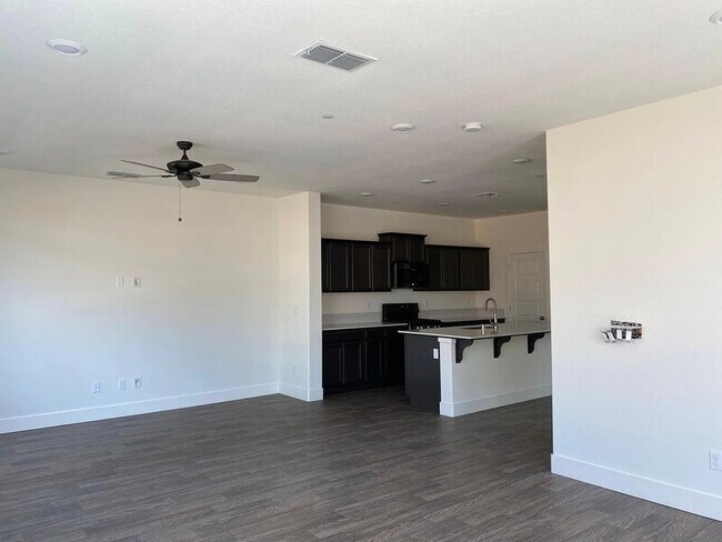 Building Photo - 2454 Fidalgo Wy