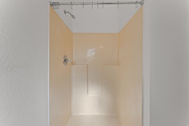 Building Photo - 910 Deador Rd