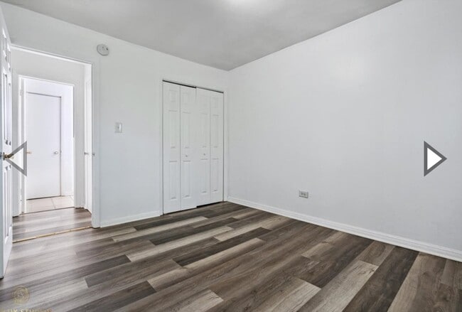 Building Photo - 1208 S 49th Ct