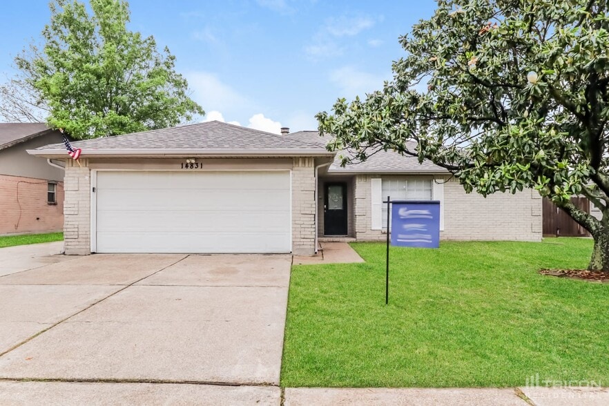 Primary Photo - 14831 Waterside Dr