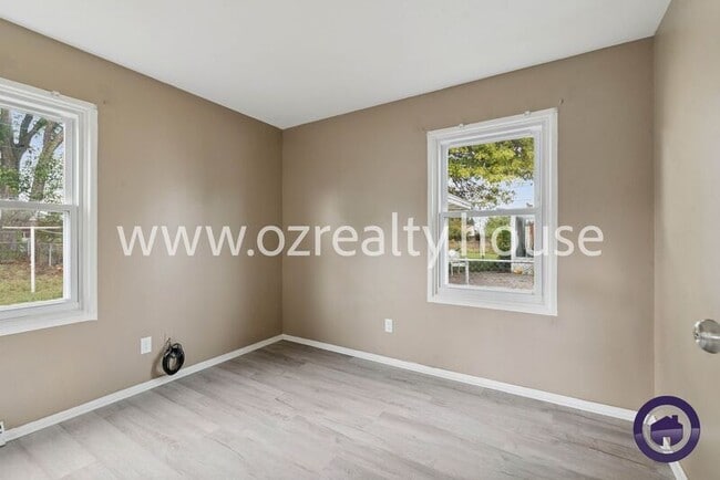 Building Photo - 617 Whitlock Ave
