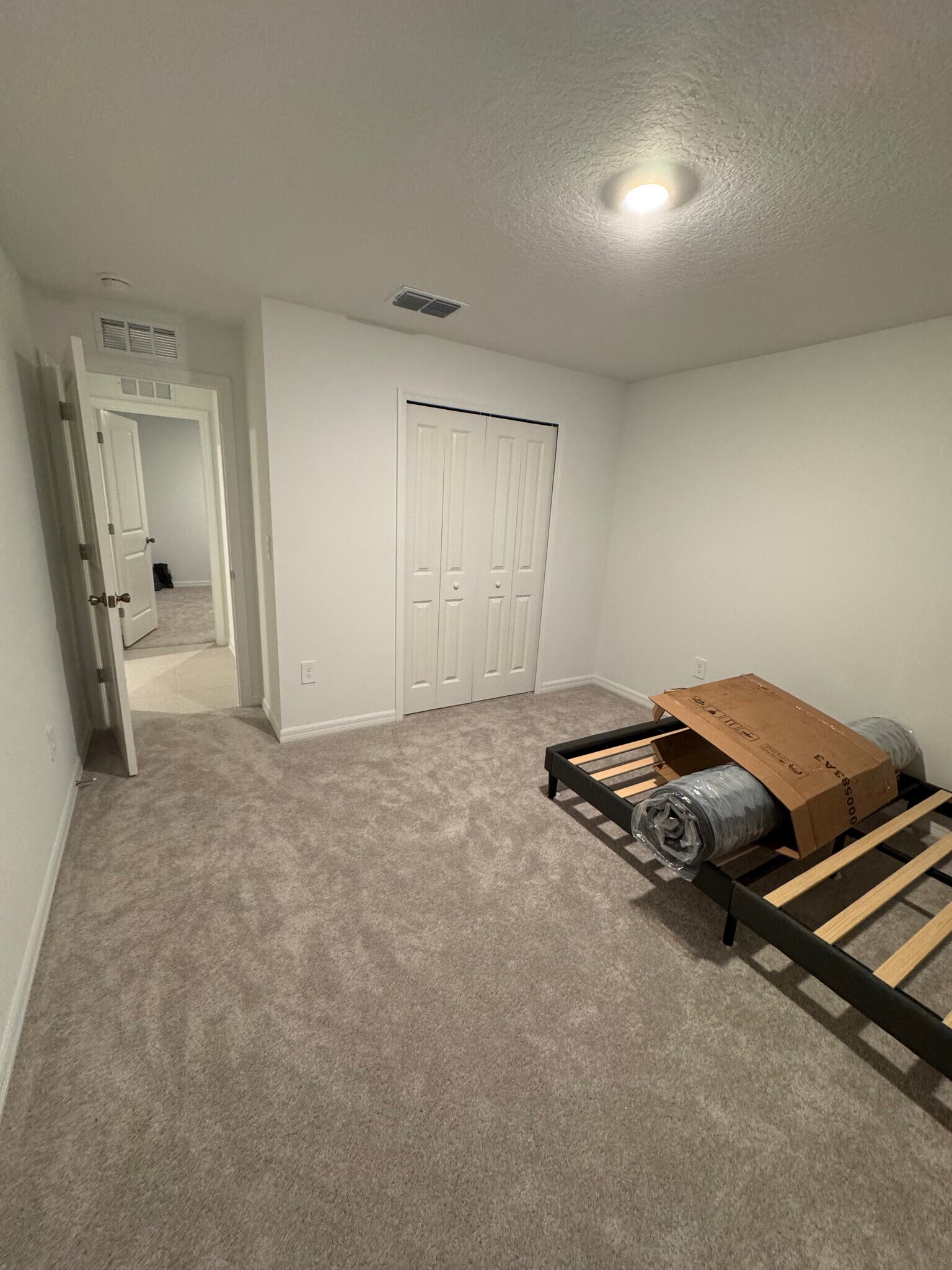 Building Photo - 10235 Alder Green Dr