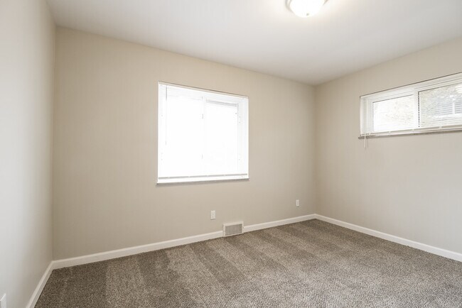 Building Photo - 7113 Salmar Ct