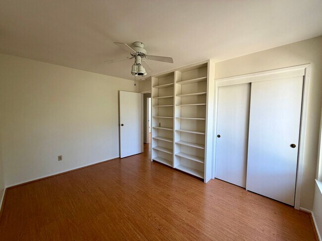 Building Photo - 3430 Bahia Pl