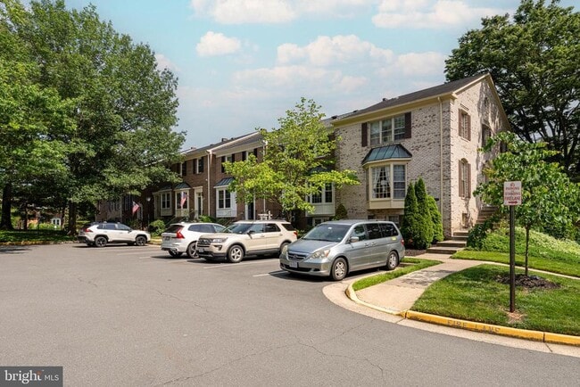 Building Photo - 9312 Silver Mill Pl