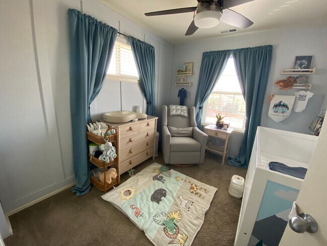 Building Photo - Incredible 4 bedroom home in Reunion.