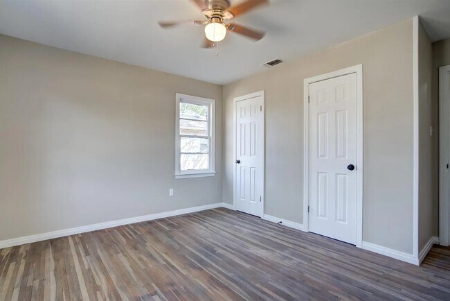 Building Photo - 4603 33rd St