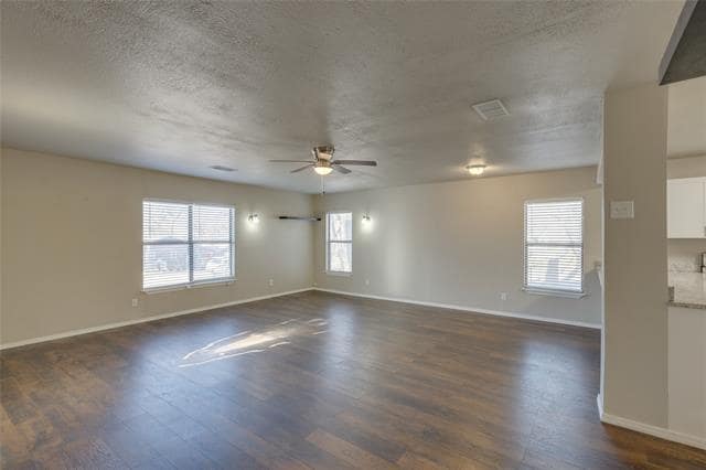 Building Photo - 157 Harbor Dr